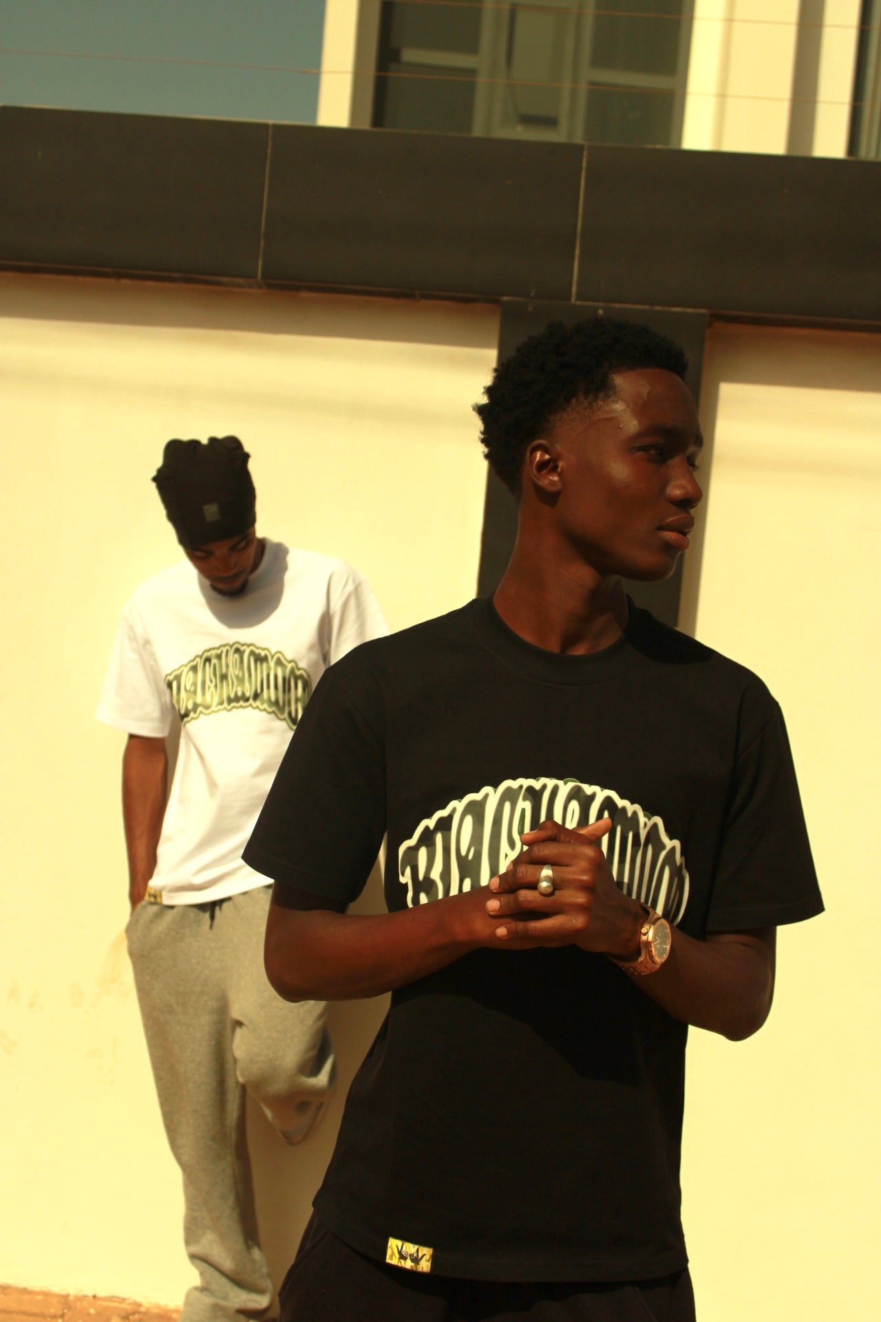 Black daily Tee